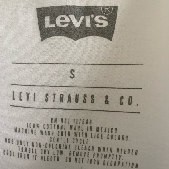 NWT. Levi’s Sportswear Logo Graphic Tee - Picture 2 of 8